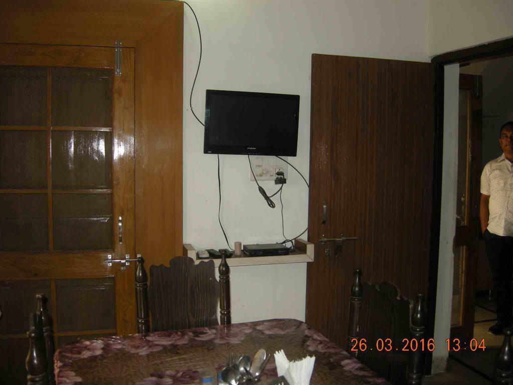 Sadhna Guest House Бхопал Экстерьер фото
