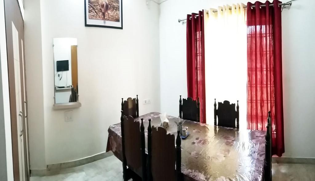 Sadhna Guest House Бхопал Экстерьер фото